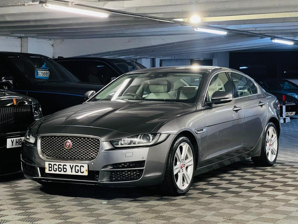 Jaguar XE 2.0d Portfolio Saloon 4dr Diesel Auto Euro 6 (s/s) (180 ps)